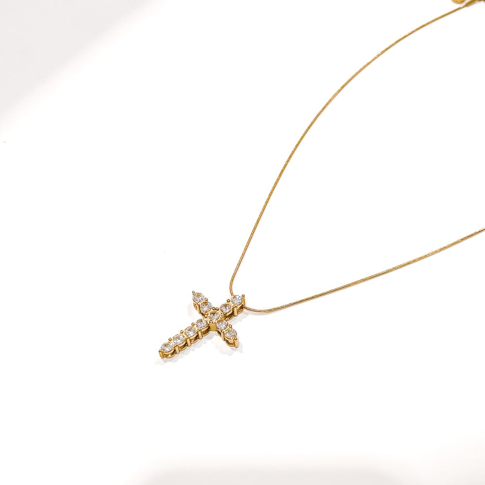 Hannah Diamond Cross Necklace WATERPROOF